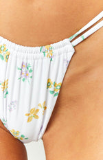 9.0 Swim Sumba White Floral Print Bikini Bottoms Image