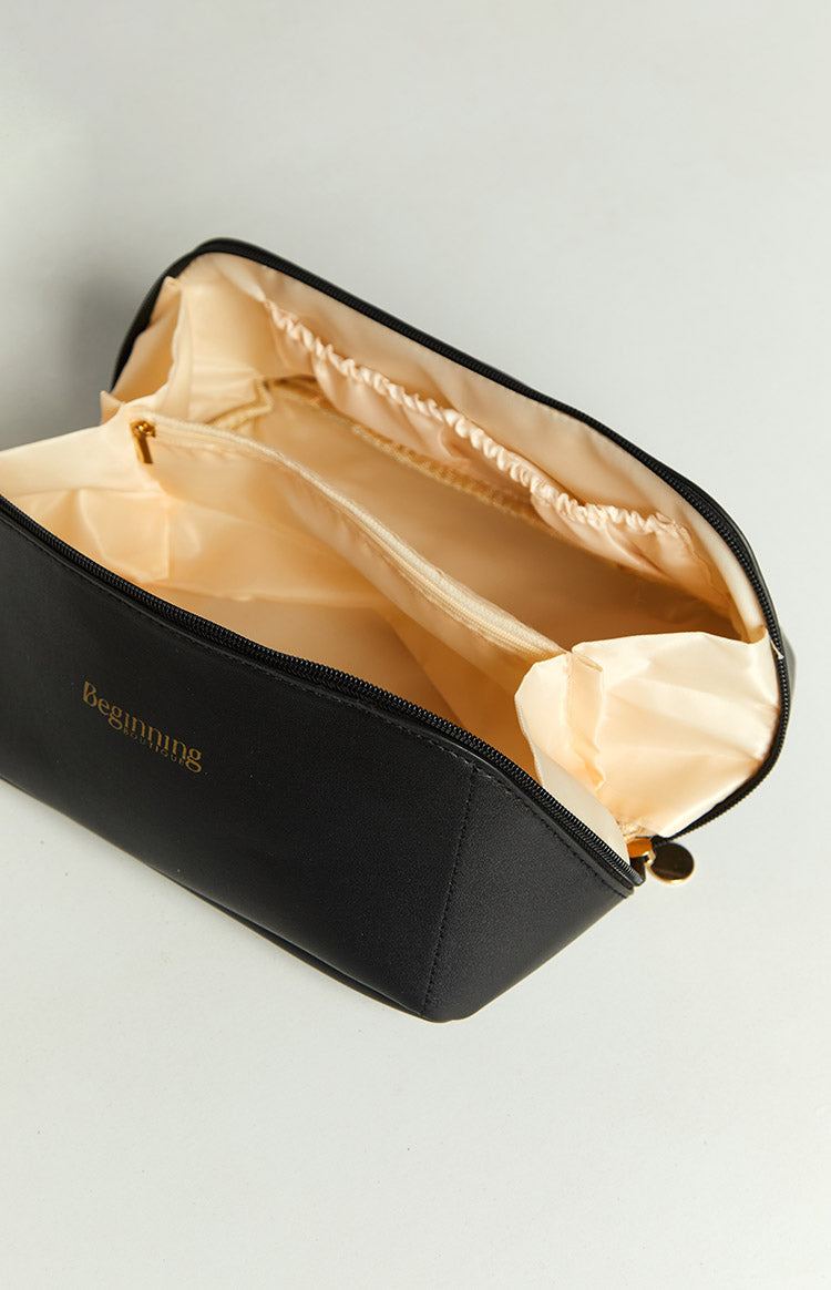 Beginning Boutique Black Zipper Cosmetic Bag Image