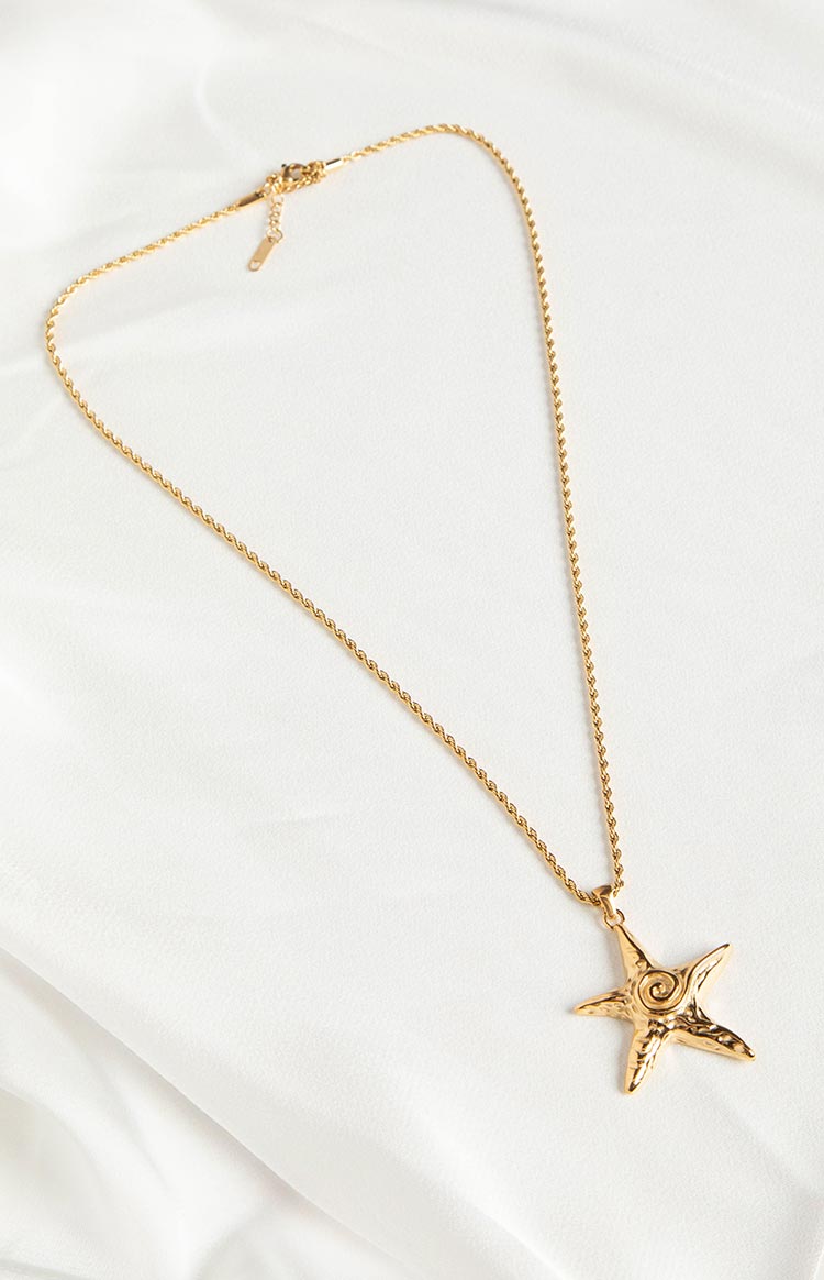 Ivee Gold Necklace Image