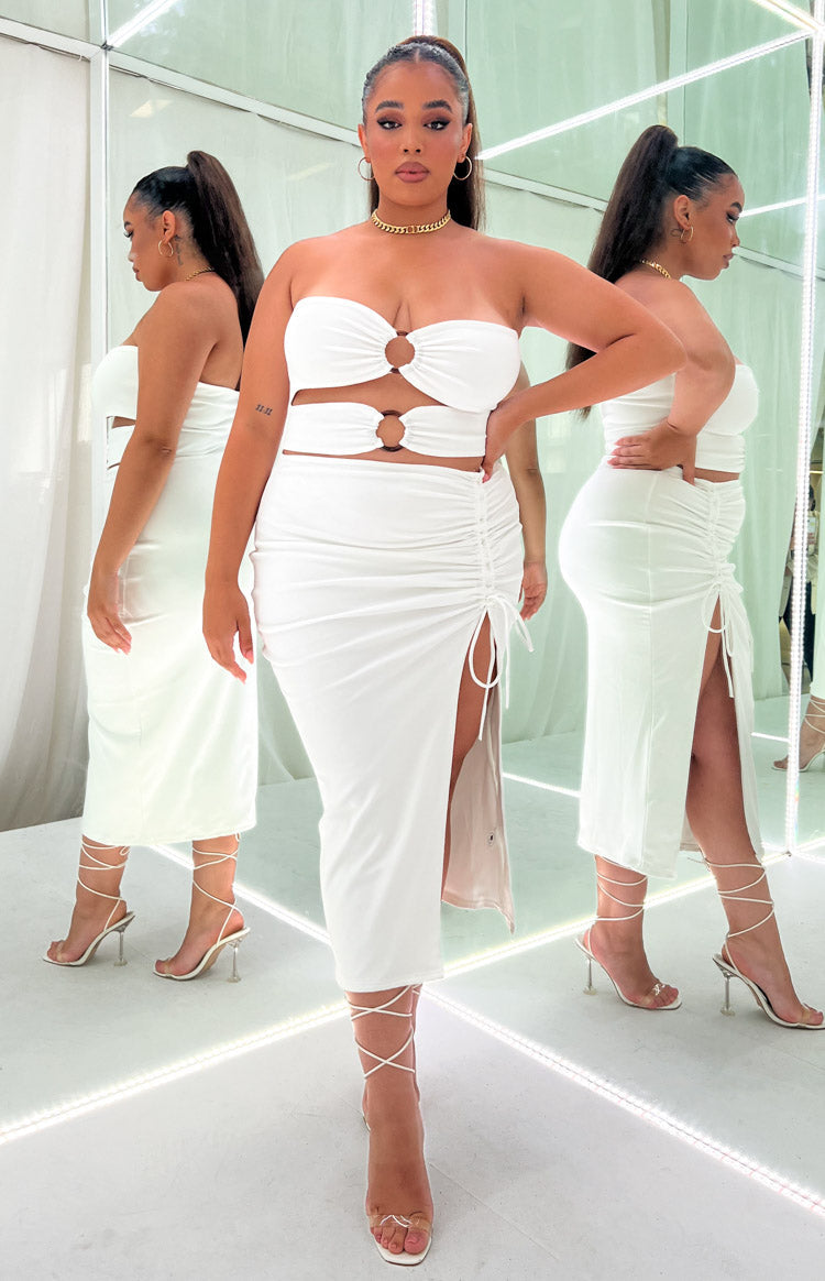 https://files.beginningboutique.com.au/Melody+Midi+Dress+White.mp4