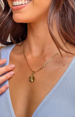 Skylee Gold Flower Necklace